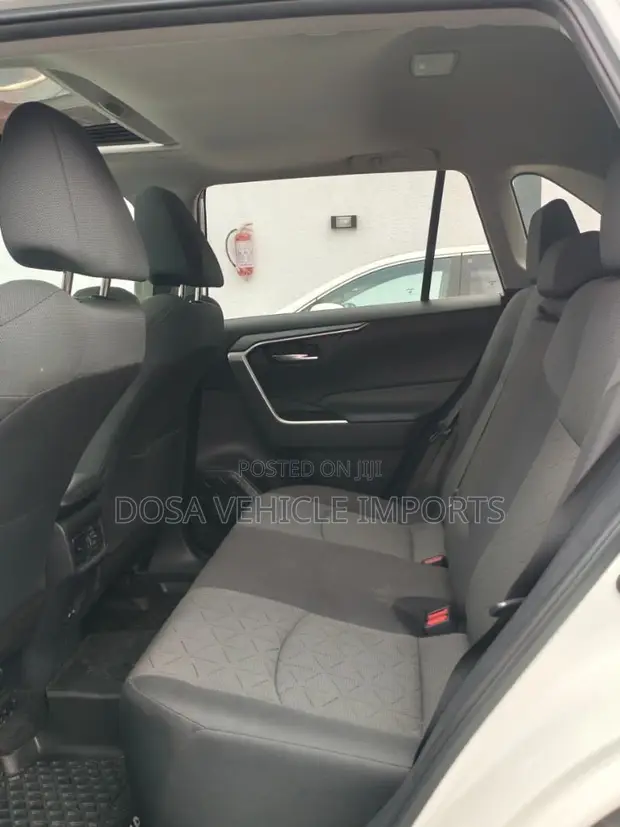 Toyota RAV4 XLE AWD 2023 - 1