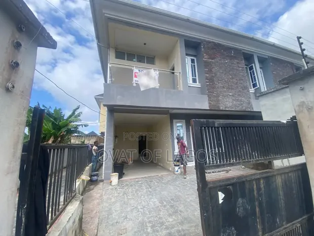 4 Bedroom Duplex for Rent in Lekki Phase 2 - 1