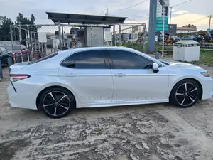 2019 Toyota Camry XSE 2.5L White