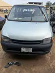 Toyota HiAce 2002 Grey - 1