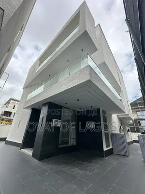 6-Bedroom Smart Duplex with Elevator in Banana Island