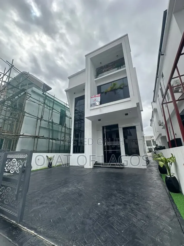 5 Bedroom Duplex with Pool & BQ in Orchid, Lekki - 1
