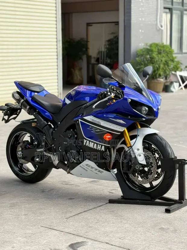 Yamaha R1 2014 Blue - 1