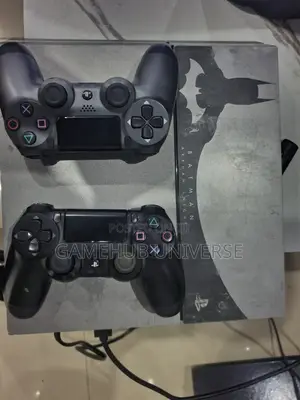 PS4 Console + 2 Controllers + 6 Games