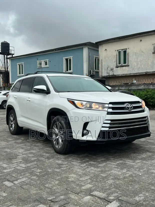 Toyota Highlander LE 2015 Foreign Used - 1