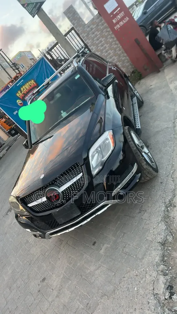Mercedes-Benz GLK-Class 2010 Black - 1