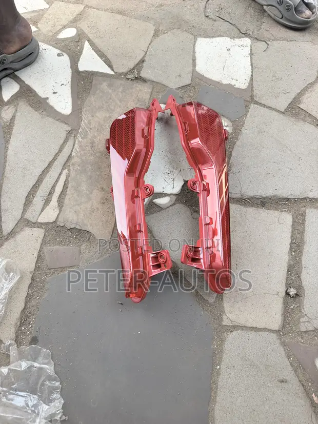 Kia Sportage 2022 Back Bumper Light/Reflector - 1