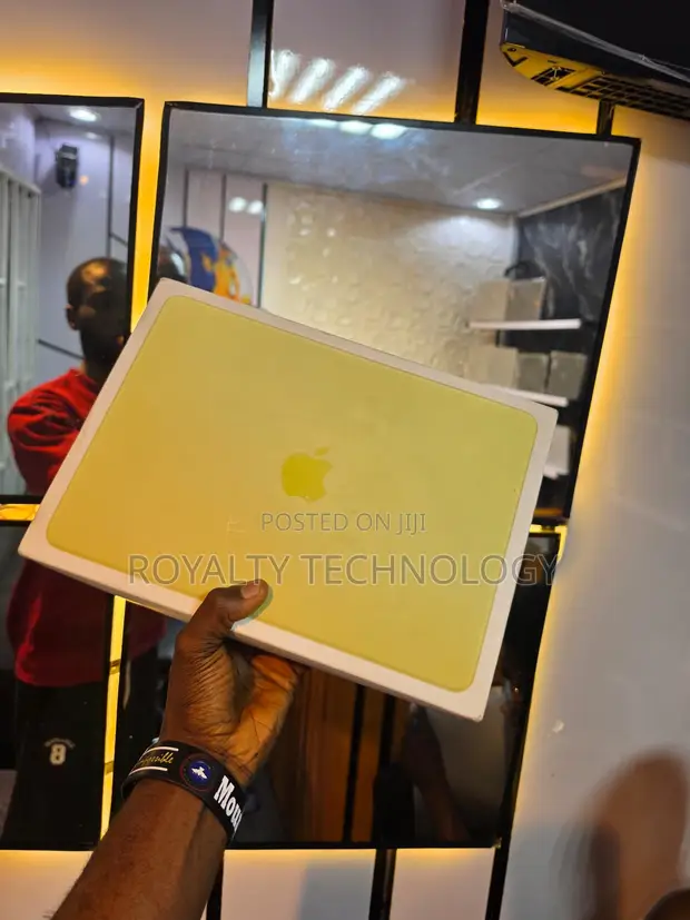 Apple MacBook Neo 2026 8GB RAM 512GB SSD - 1