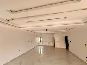 4 Bedroom Duplex da BQ a Apo District Sayarwa