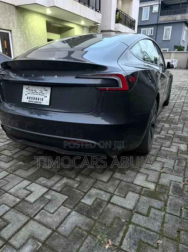 New Tesla Model Y 2025 Gray - 1