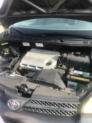 Toyota Sienna 2005 Maroon