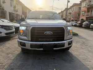 Ford F-150 XL 4x2 SuperCrew Pickup 2017