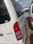 Toyota HiAce Commuter 2010 White - 5