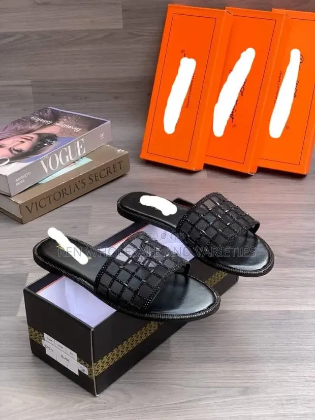 Adidas Net Slippers - Women's Size 40-44 - 1