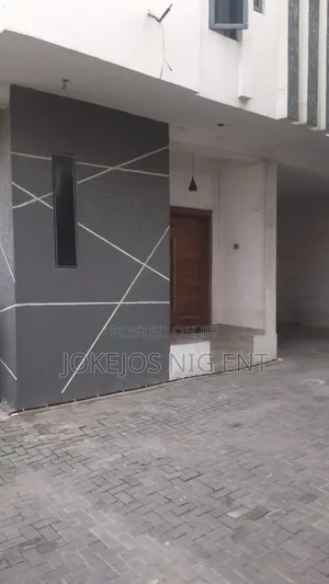 3-Bedroom Townhouse/Terrace in Victoria Crest, Lafiaji for Sale