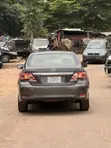 Toyota Corolla 2012 Launin Fari - 3