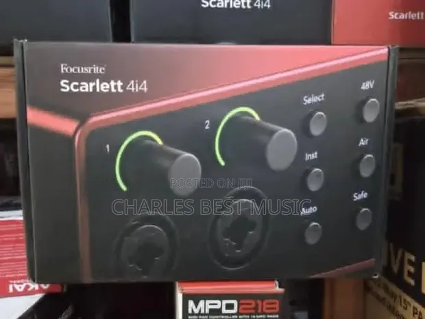 Focusrite Scarlett 4i4 Audio Interface - 1