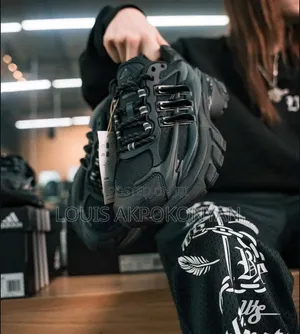 Original Adidas Jellyfish x Pharrell Williams "Black" Sneakers