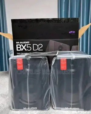 M-Audio BX5 D2 Masu Sauraren Bidiyo na Studio (Biya)