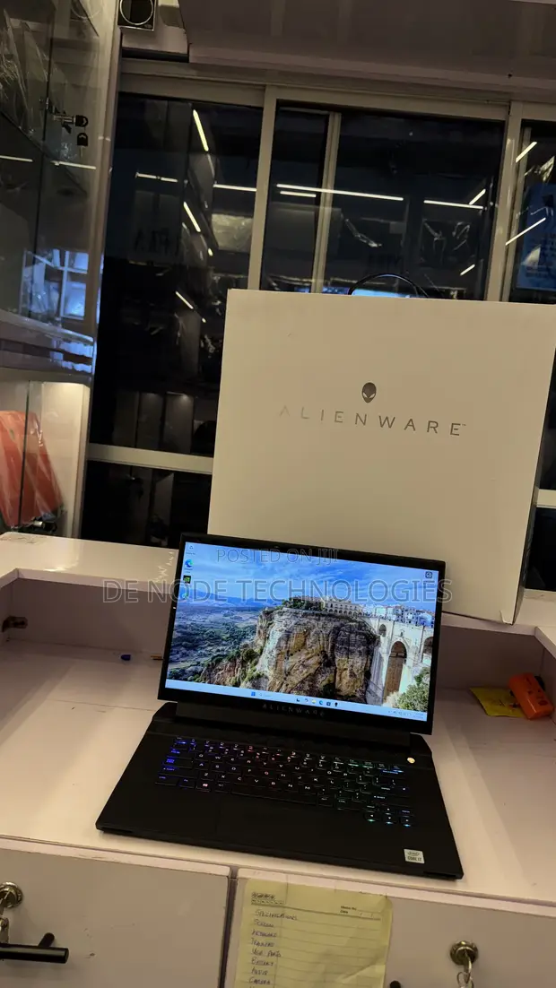 Alienware M15 R4 Laptop - Intel Core i7, RTX 3070, 16GB RAM, 512GB SSD - 1