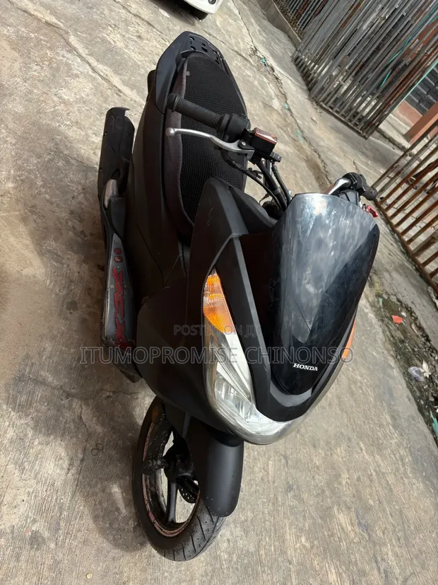 Honda Scooter 2017 - 1
