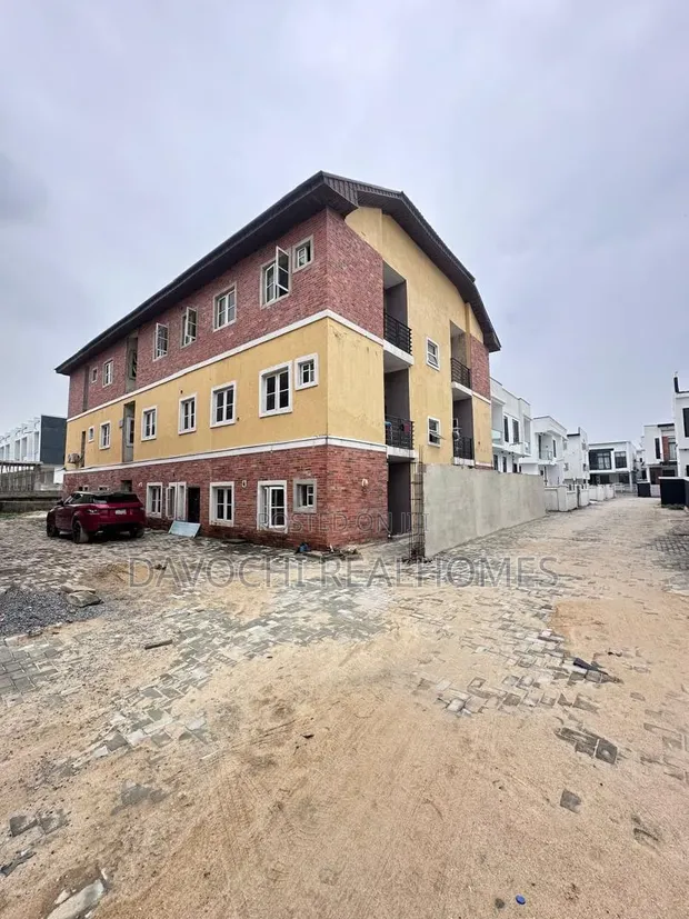 3 Bedroom Apartment for Sale in Ikota - 1