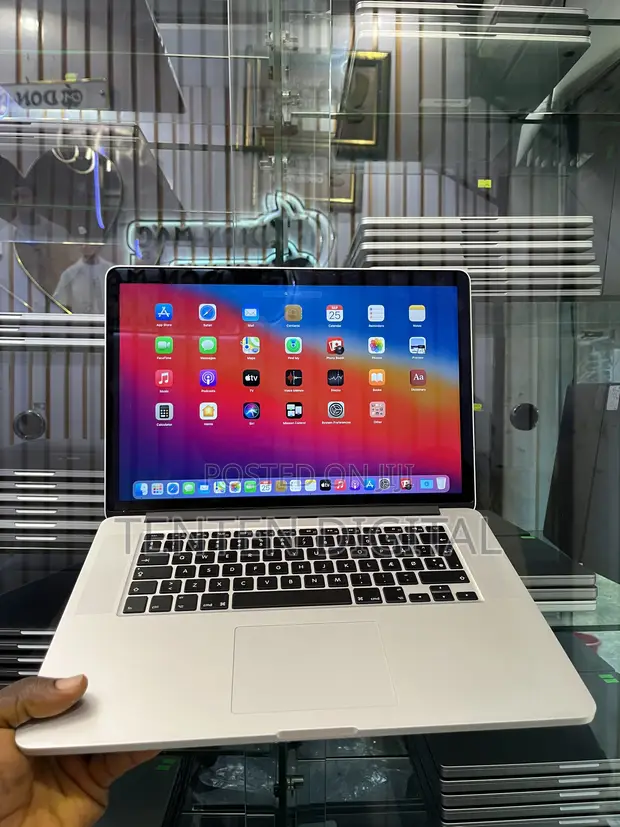 Apple MacBook Pro 15-inch (2014) 16GB RAM, 256GB SSD - 1