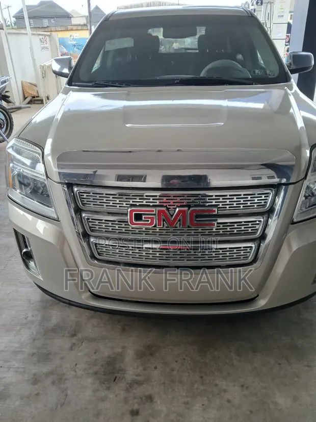 GMC Terrain 2011 Silver - 1