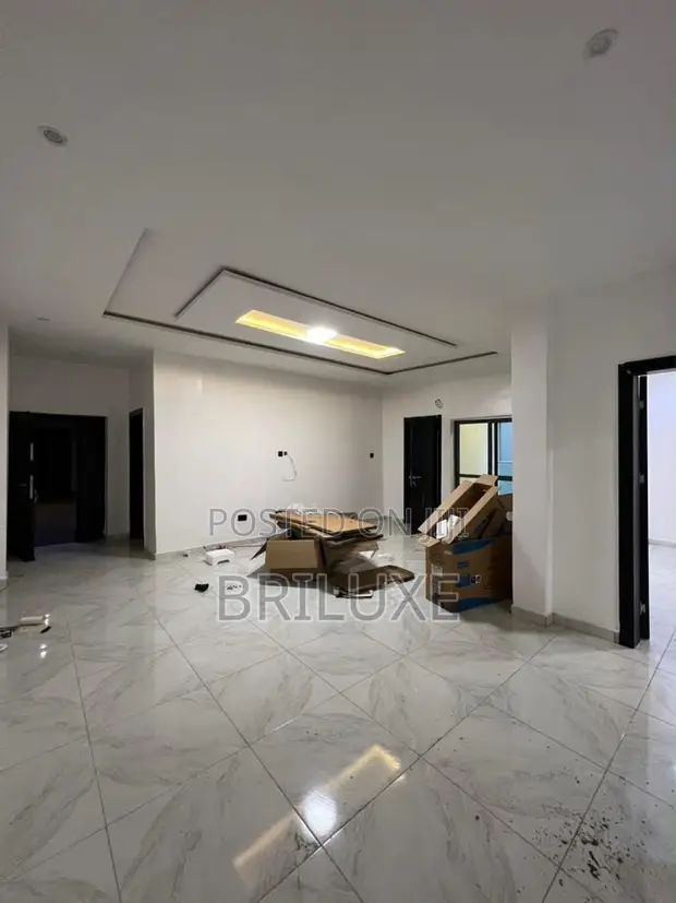 2 Bedroom Apartment for Rent a Lekki Phase 1 - 1
