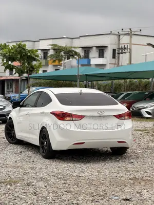 2013 Hyundai Elantra Limited Sedan FWD (1.8L)