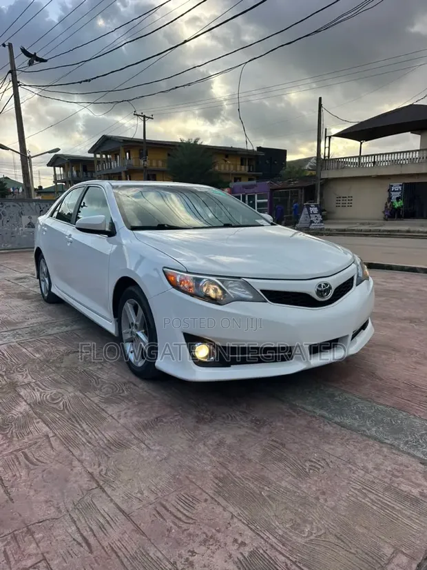 2012 Toyota Camry SE Sedan - Wadda Akawo - 1