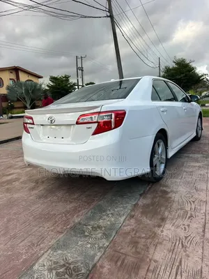 2012 Toyota Camry SE Sedan - Wadda Akawo