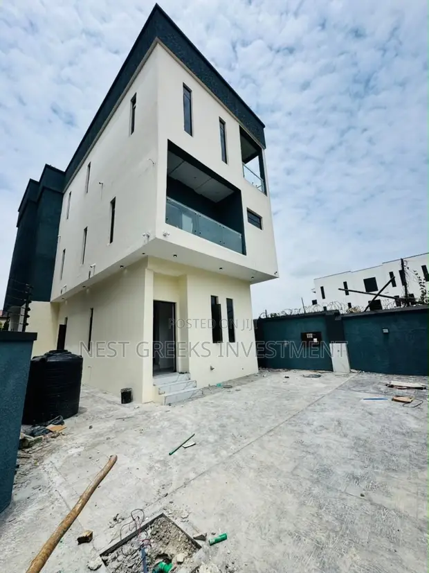 5 Bedroom Duplex for Rent in Magodo GRA 2, Berger - 1