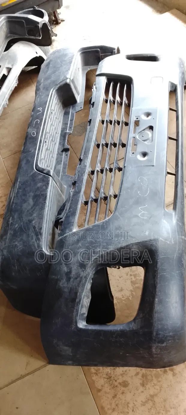 Nissan Urvan NV350 Front Bumper (2015) - 1