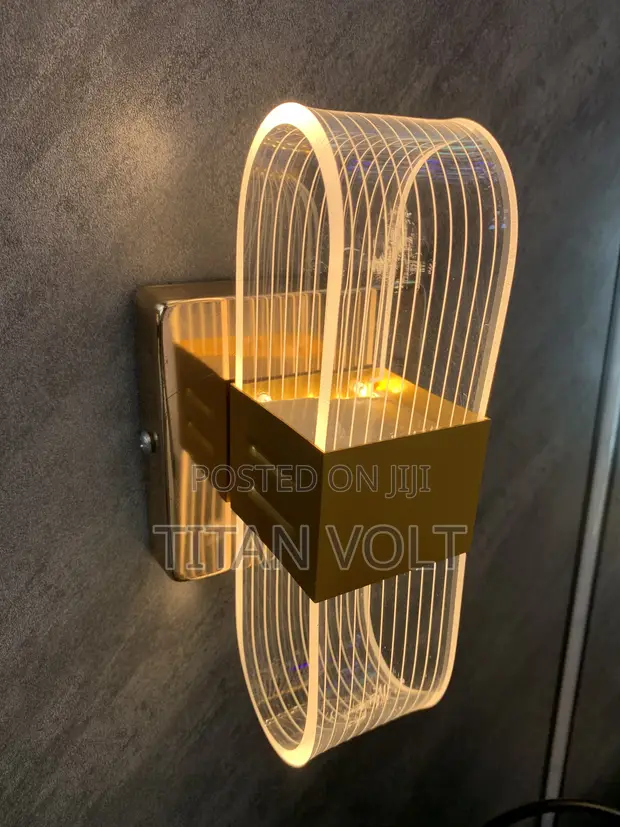 Modern LED Acrylic Wall Bracket Light - 1