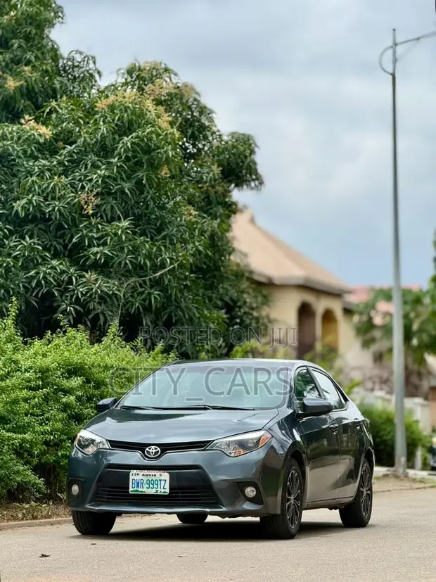 2015 Toyota Corolla LE Sedan - 1