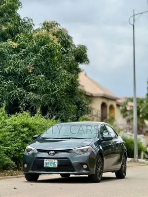 2015 Toyota Corolla LE Sedan