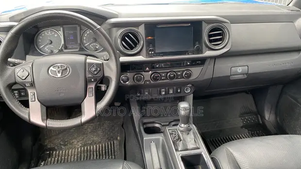 Toyota Tacoma TRD Sport 2018 Blue - 1