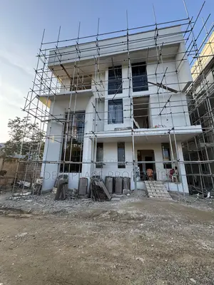 5-Bedroom Detached Duplex with Pool in Ikeja GRA