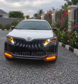Toyota Venza 2010 Kayi na Waje na Sabuntawa zuwa Salon 2026