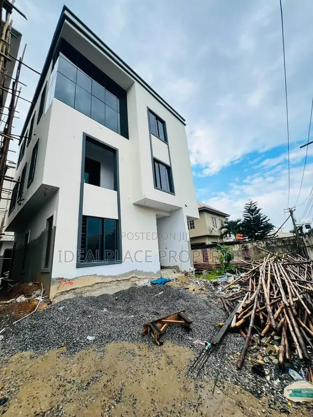 5-Bedroom Duplex da Pool & Cinema a Adeniyi Jones - 1