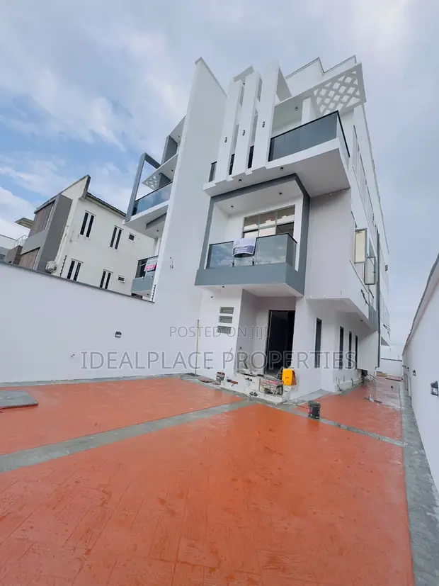 5 Bedroom Semi-Detached Duplex da Pool a Adeniyi Jones - 1