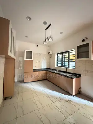 4 Bedroom Detached Duplex with BQ in Surulere