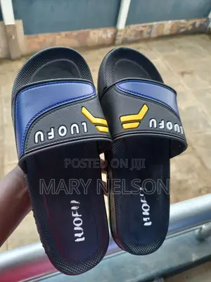 Luofu Rubber Slides - Girman 40-45