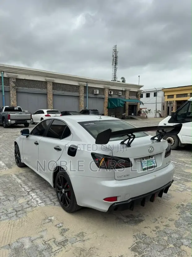 Lexus IS 2009 Gray - 1