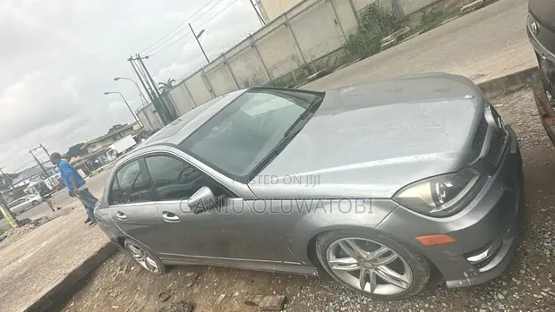 2009 Mercedes-Benz C300 Sport Sedan RWD - 1