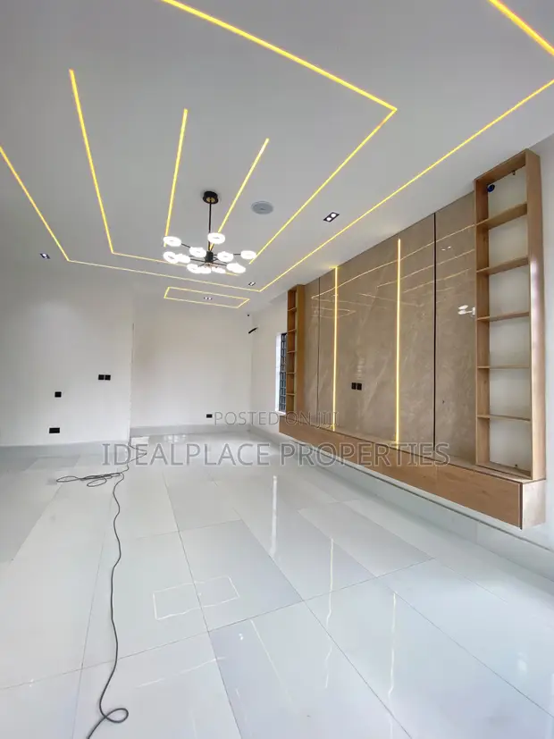4 Bedroom Semi-Detached Duplex da BQ a Sangotedo - 1