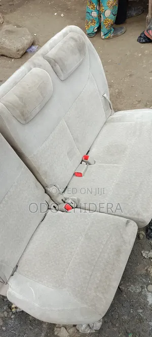 Toyota Sienna Middle and Last Seat Set (Used)