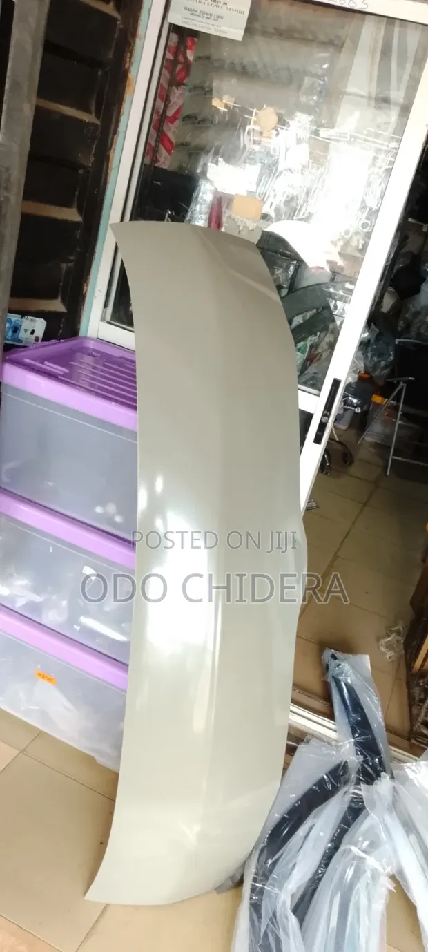 Toyota HiAce Bonnet - 1