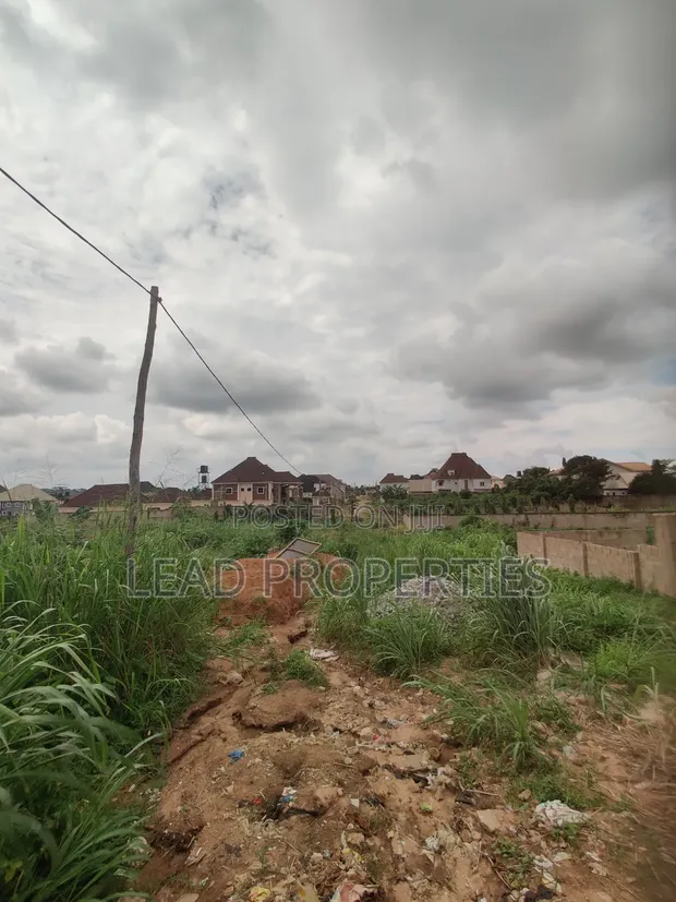 3 Plots na Sayarwa a UNIMED Permanent Site, Ondo - 1